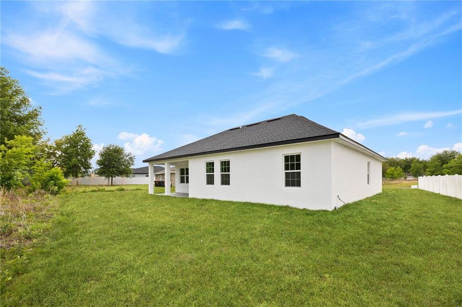 Exterior details and patio area of a home in , Ocala (Image 21).