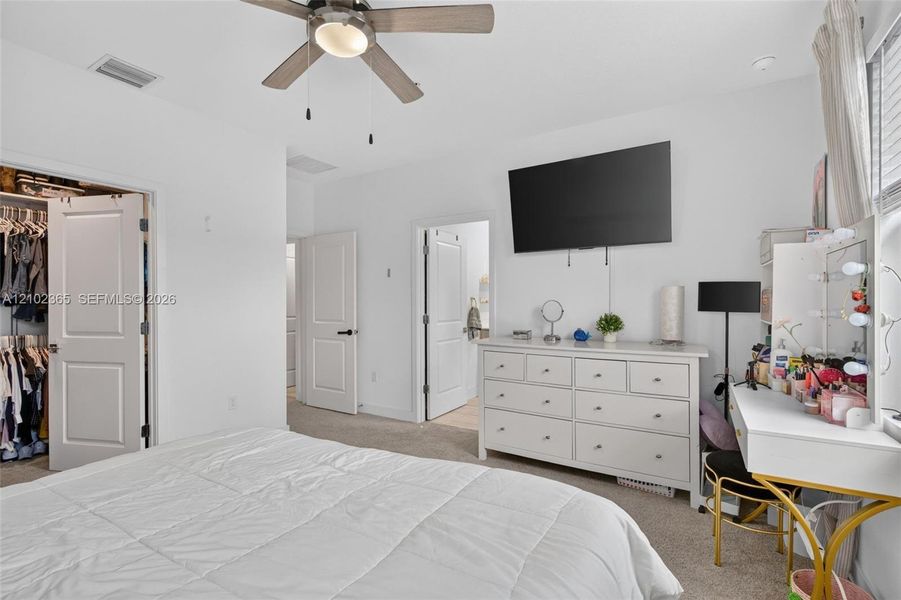 Furnished interior view inside a new home in , Pembroke Pines (Image 6).