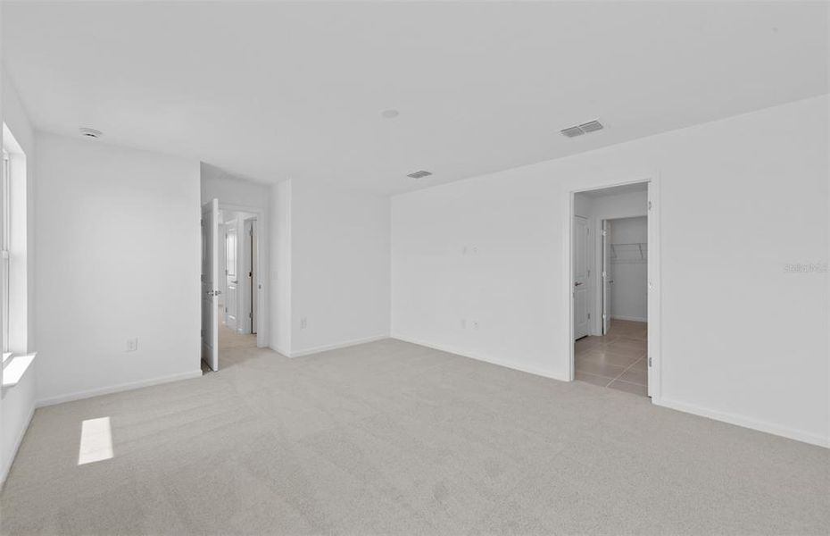 Spacious, unfurnished interior of a new home in , Bradenton (Image 32). Spacious, unfurnished interior of a new home in , Bradenton (Image 32).