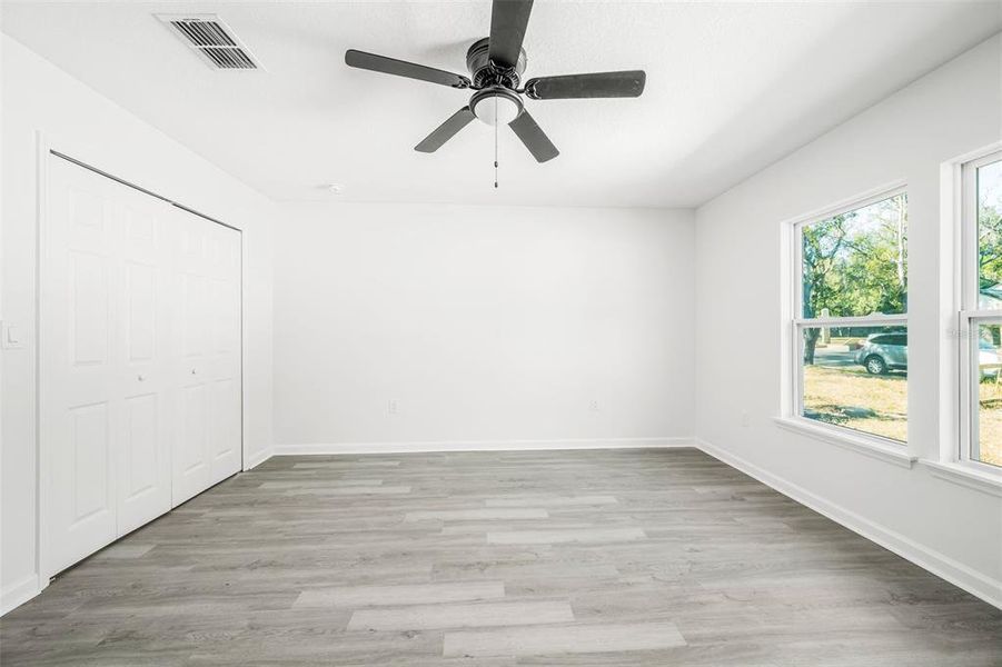 Spacious, unfurnished interior of a new home in , Gainesville (Image 26).