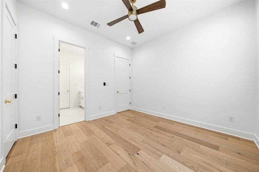 Spacious, unfurnished interior of a new home in , Hewitt (Image 29).