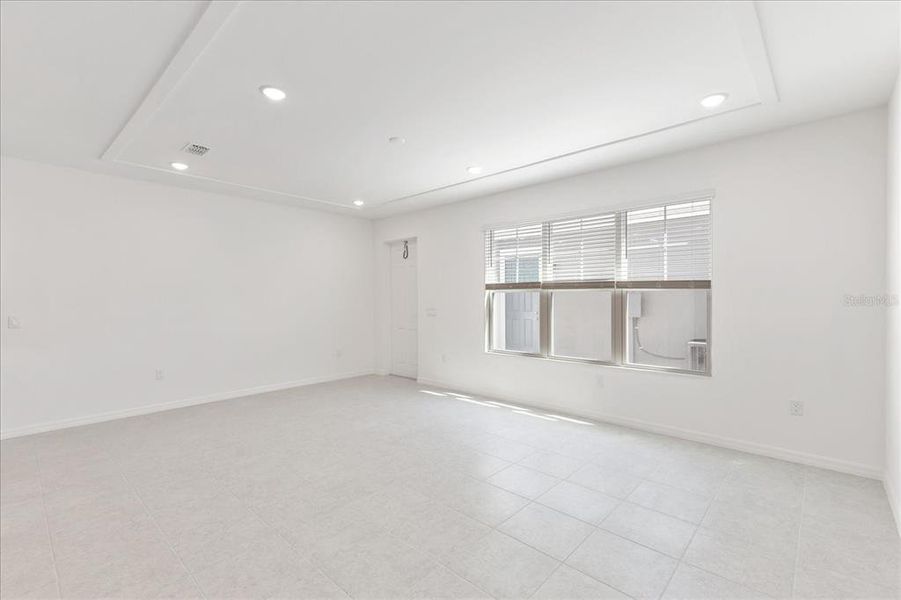 Spacious, unfurnished interior of a new home in The Residences at Emerson Park, Apopka (Image 13).