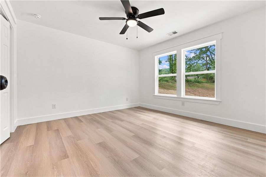 Spacious, unfurnished interior of a new home in , Acworth (Image 14).