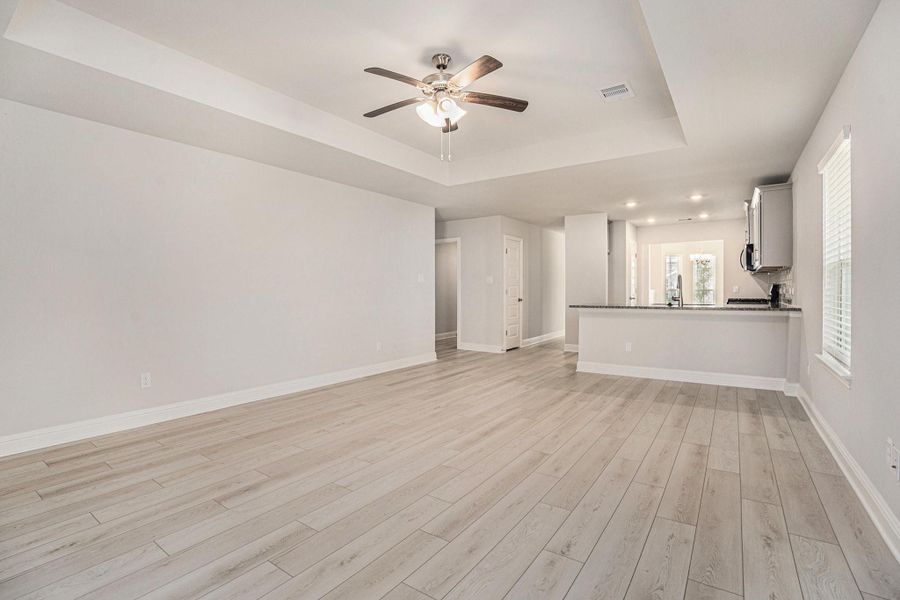 Spacious, unfurnished interior of a new home in Lago Mar, Texas City (Image 10). Spacious, unfurnished interior of a new home in Lago Mar, Texas City (Image 10).