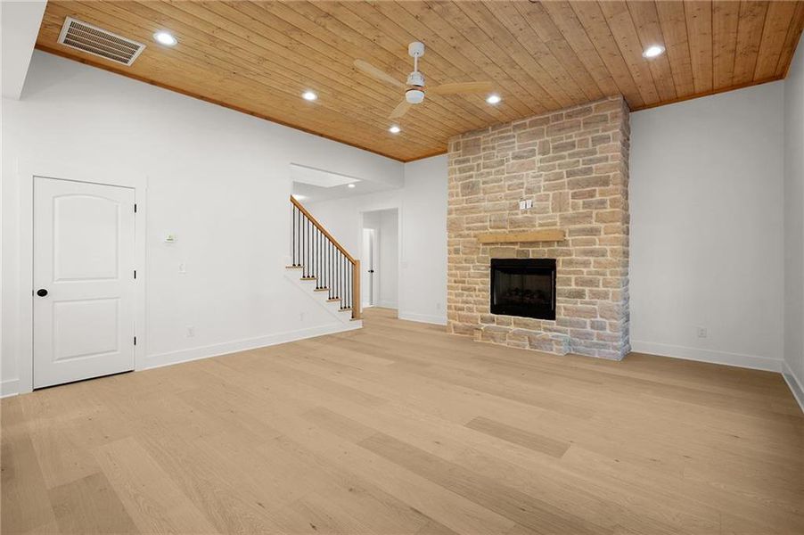 Spacious, unfurnished interior of a new home in , Calhoun (Image 23).