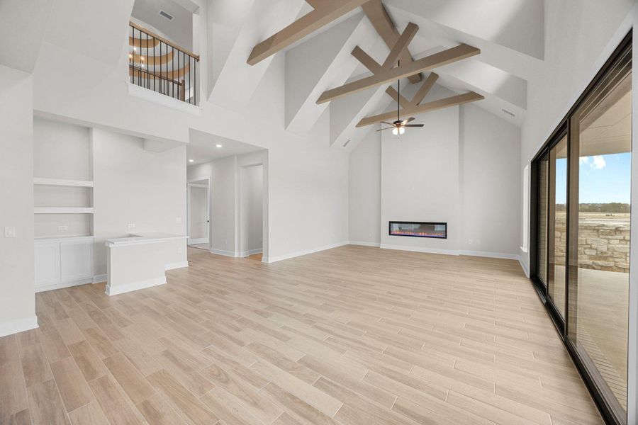 Spacious, unfurnished interior of a new home in Santa Rita Ranch, Santa Rita Ranch (Image 33).