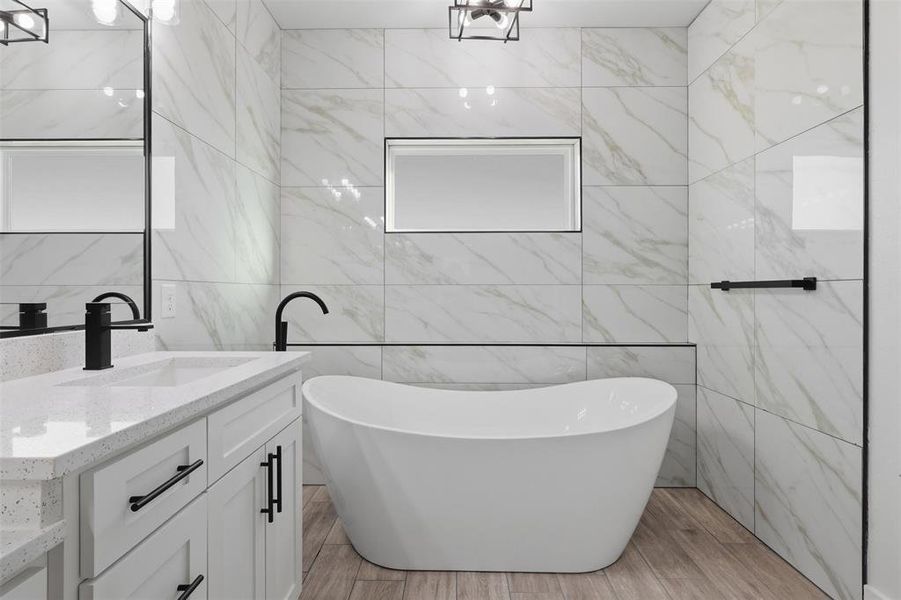 Furnished interior view inside a new home in , Mabank (Image 14).