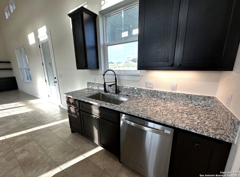 Furnished interior view inside a new home in , Floresville (Image 9).
