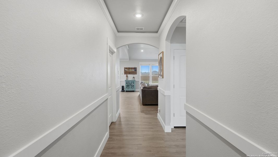 Furnished interior view inside a new home in , La Vernia (Image 8).