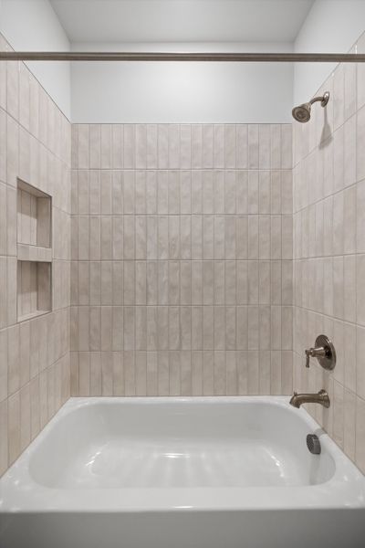 Representative interior finishes for a home built from the The Emerson by RobuckHomes in Stonehenge, Raleigh (Image 158).