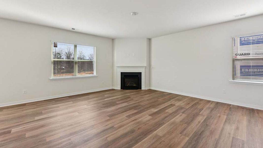 Spacious, unfurnished interior of a new home in Cardinal Creek, Charlotte (Image 18).