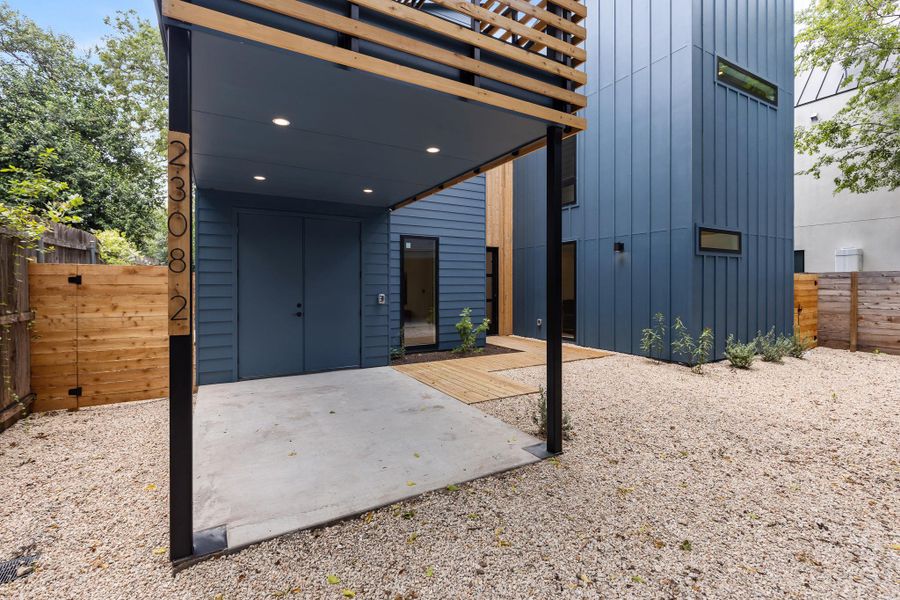 This thoughtfully designed residence offers modern living near some of Austin’s most popular destinations. This thoughtfully designed residence offers modern living near some of Austin’s most popular destinations.
