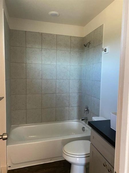 Furnished interior view inside a new home in , Bridgeport (Image 5).