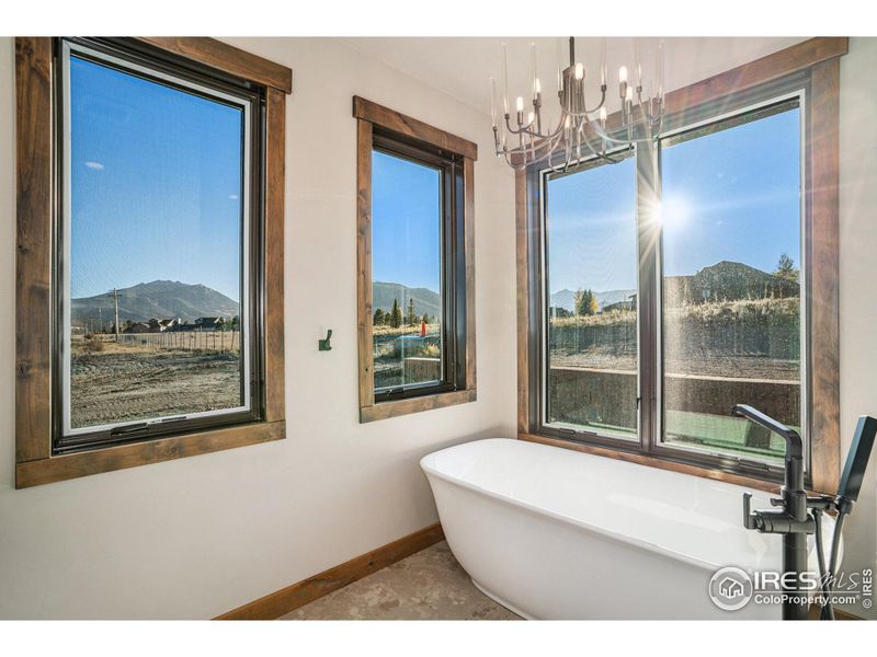 Free standing soaker tub Free standing soaker tub