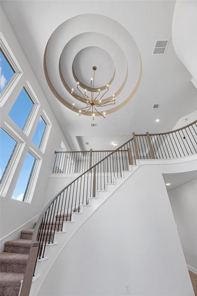 Spacious, unfurnished interior of a new home in Cross Creek West, Fulshear (Image 14).