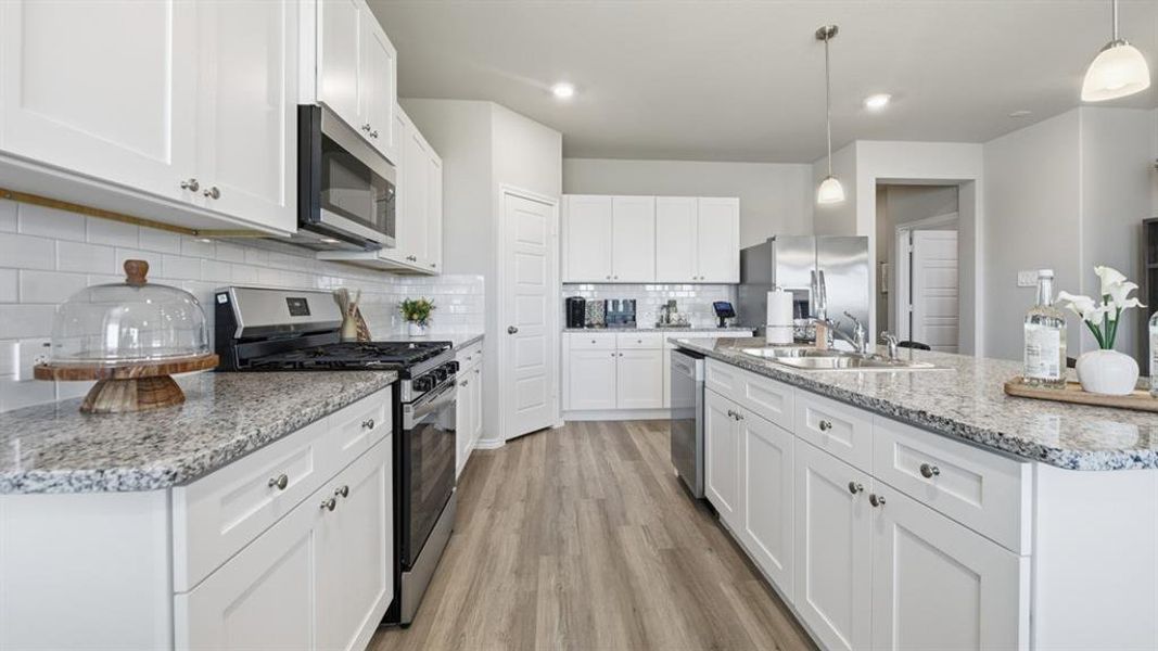 Furnished interior view inside a new home in Trails of Elizabeth Creek, Fort Worth (Image 15).