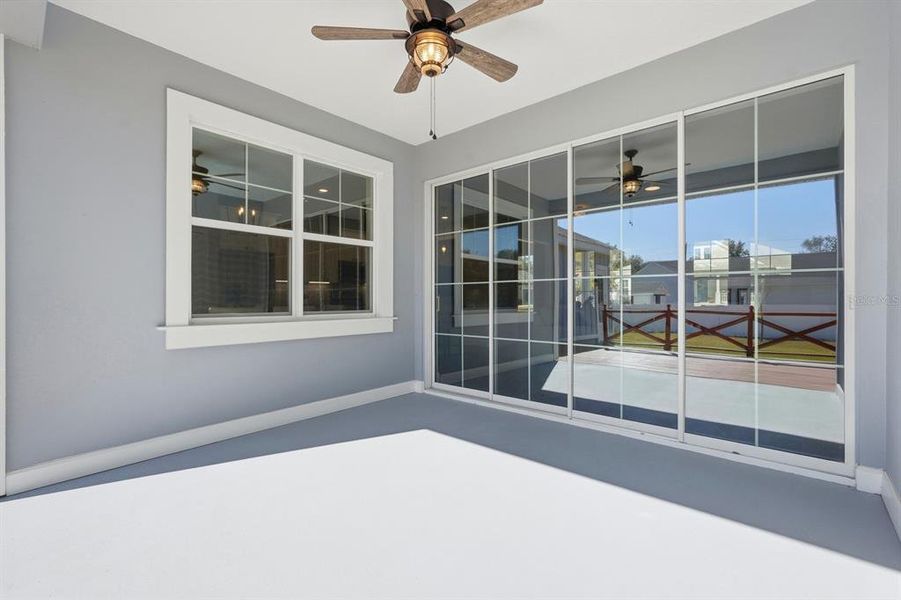 Exterior details and patio area of a home in , Lake Helen (Image 37).