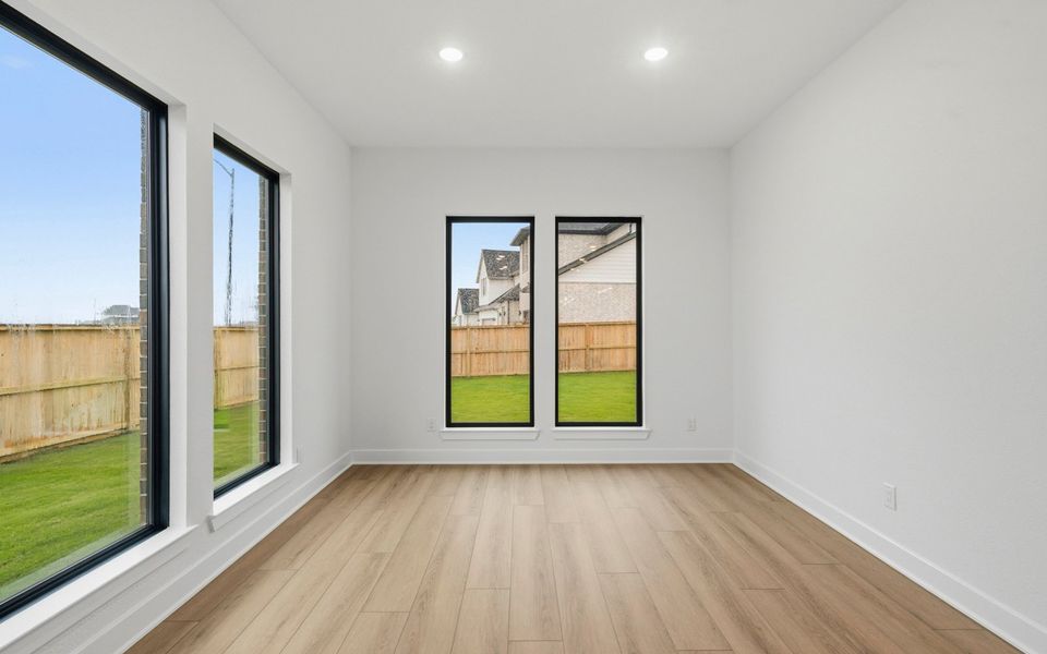 Spacious, unfurnished interior of a new home in Elyson, Katy (Image 12).