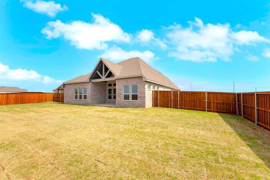 Exterior details and patio area of a home in Polo Ridge, Mesquite (Image 3). Exterior details and patio area of a home in Polo Ridge, Mesquite (Image 3).
