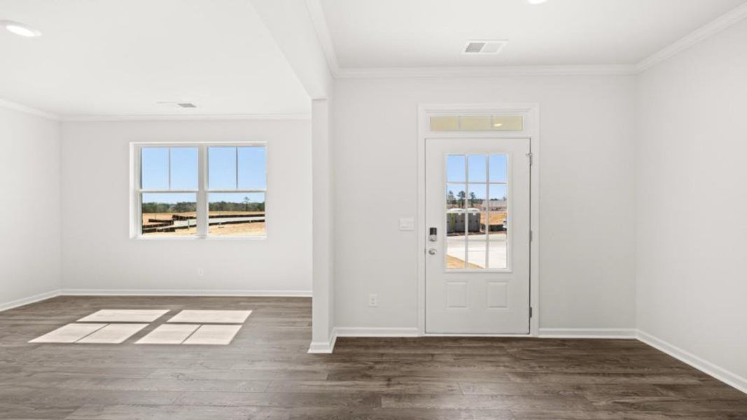 Spacious, unfurnished interior of a new home in Thompson Ridge, Dallas (Image 7). Spacious, unfurnished interior of a new home in Thompson Ridge, Dallas (Image 7).
