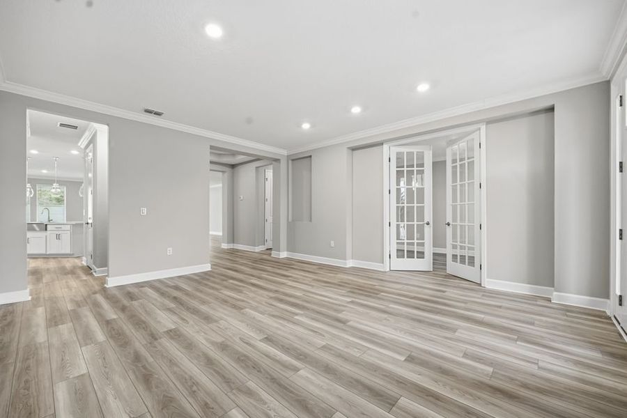 Spacious, unfurnished interior of a new home in Headwaters at Lofton Creek, Yulee (Image 23).