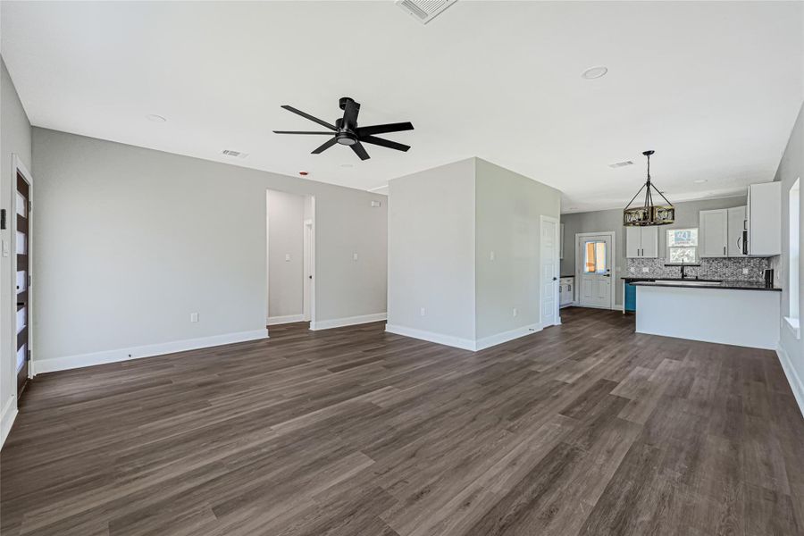 Spacious, unfurnished interior of a new home in , La Marque (Image 12). Spacious, unfurnished interior of a new home in , La Marque (Image 12).