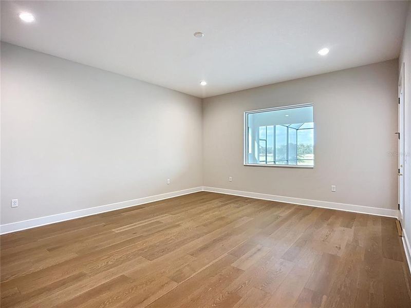 Spacious, unfurnished interior of a new home in Hampton Lakes, Sarasota (Image 25). Spacious, unfurnished interior of a new home in Hampton Lakes, Sarasota (Image 25).