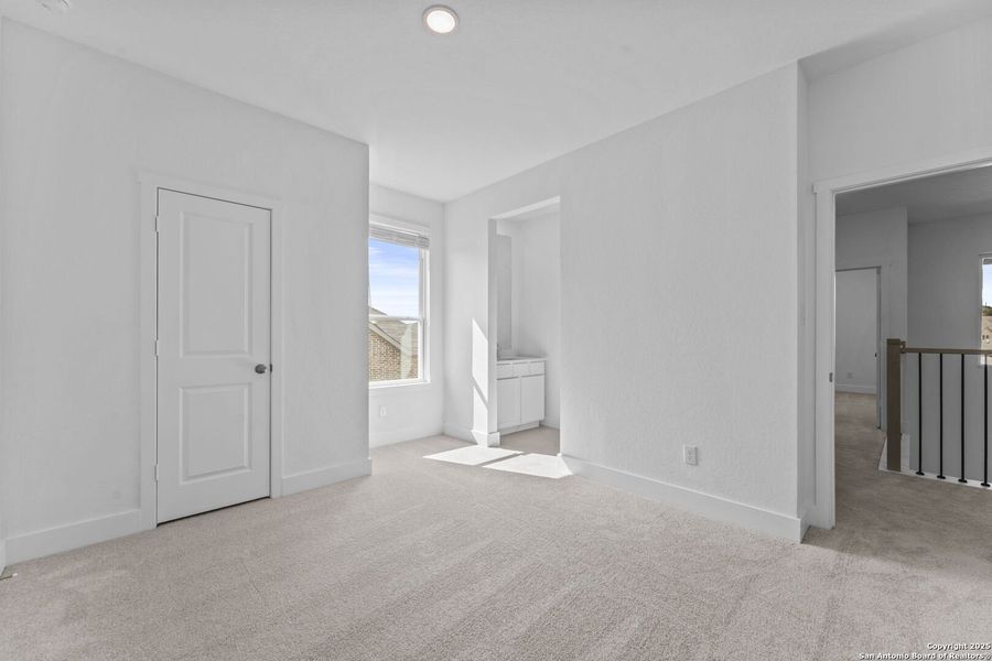 Spacious, unfurnished interior of a new home in , New Braunfels (Image 24). Spacious, unfurnished interior of a new home in , New Braunfels (Image 24).