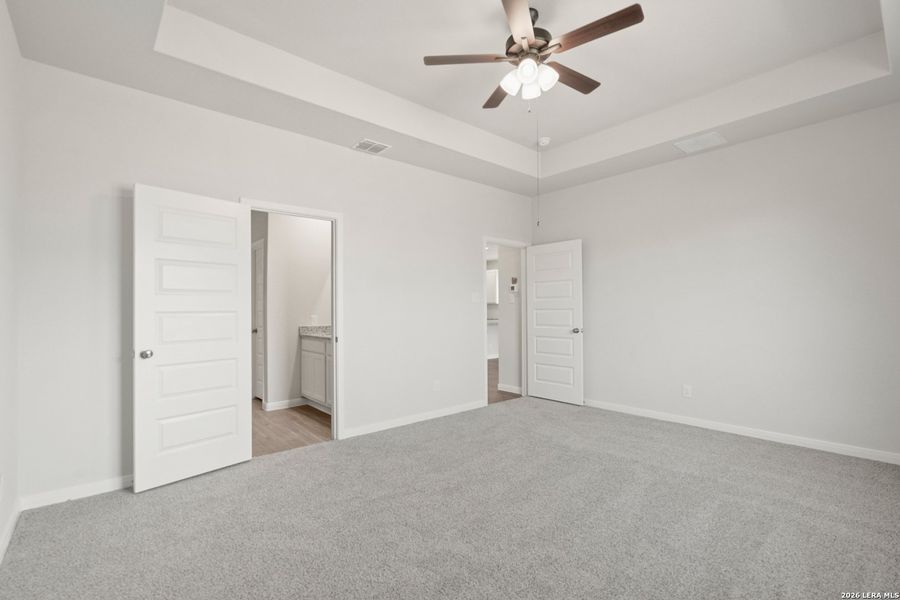 Spacious, unfurnished interior of a new home in Swenson Heights, Seguin (Image 22).