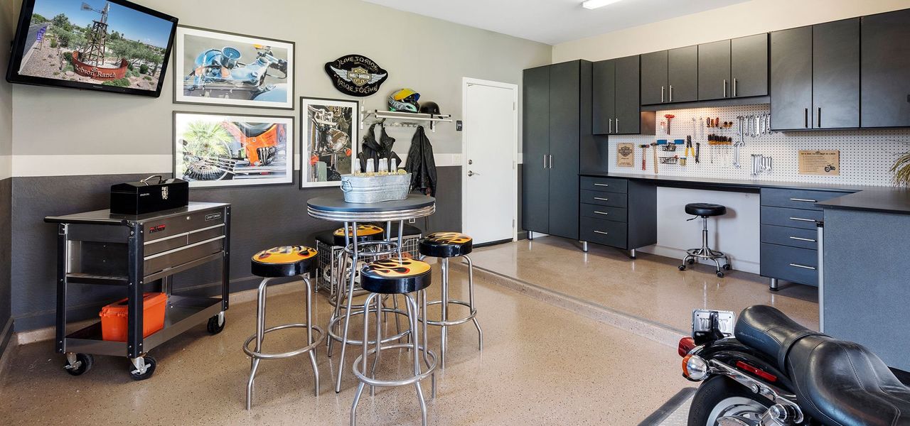 Representative furnished interior of a home built from the Miramonte by Robson Resort Communities in Robson Ranch Arizona, Eloy (Image 9).