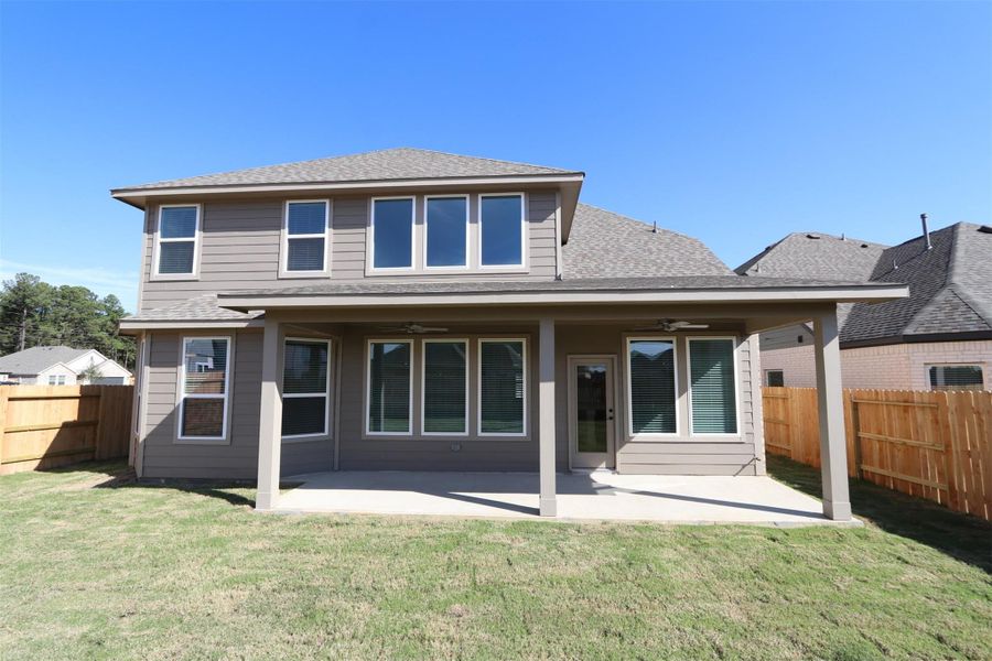 Exterior details and patio area of a home in Sorella, Tomball (Image 13). Exterior details and patio area of a home in Sorella, Tomball (Image 13).