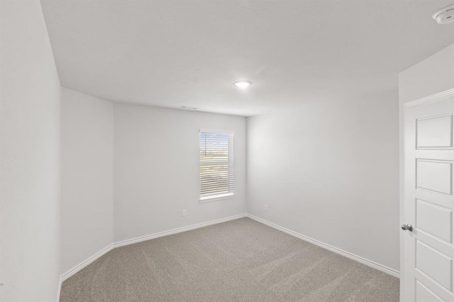 Spacious, unfurnished interior of a new home in Retreat at Fossil Creek, Fort Worth (Image 16).