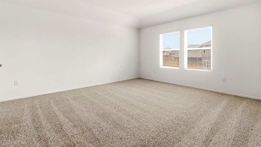 Spacious, unfurnished interior of a new home in Durango, Mustang Ridge (Image 20).