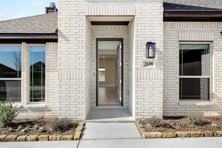 Exterior details and patio area of a home in Somerset, Mansfield (Image 27).