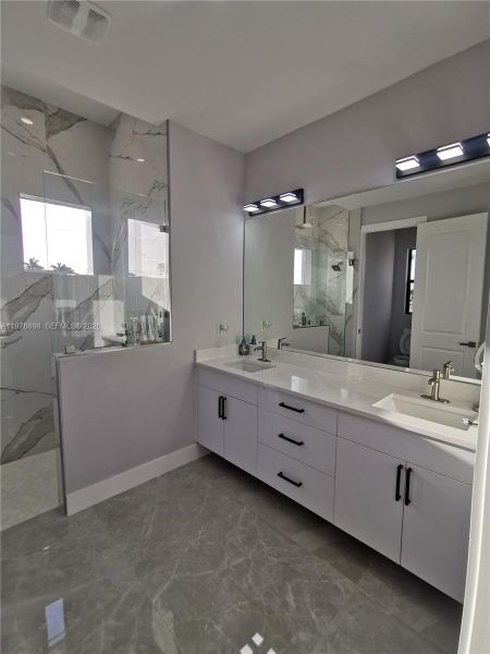 Image 44 of a home in .