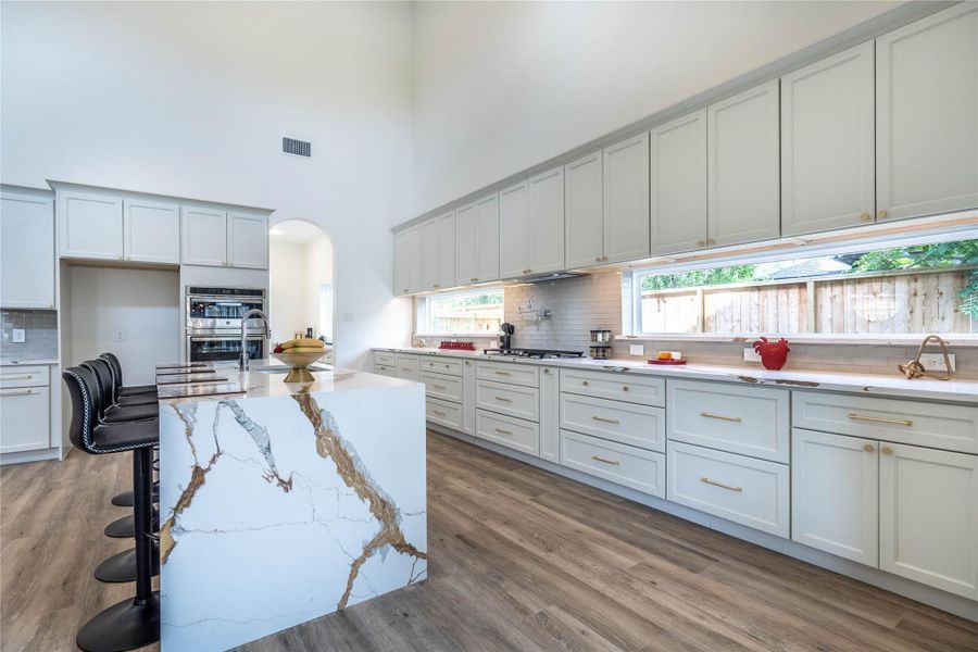 Kitchen - Previous Build for Fixture and Finish Reference