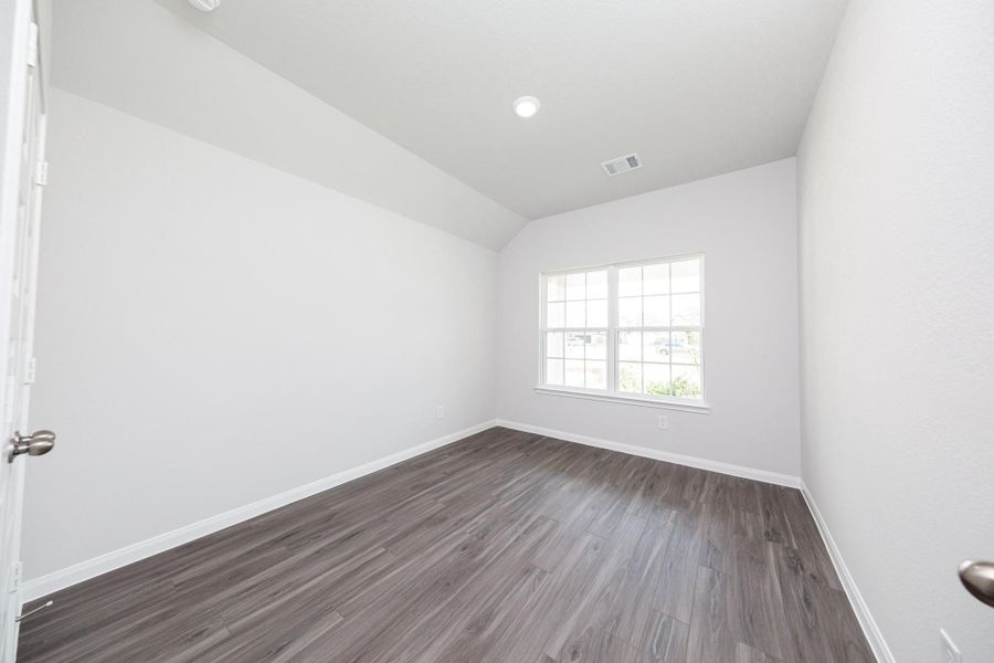 Image 13 of a home in Granger Pines.