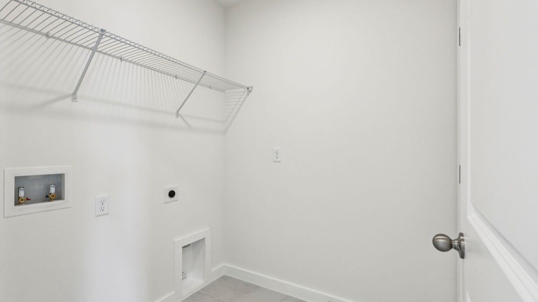 Representative unfurnished interior of a home built from the Baker by DRB Homes in Liberty Trace, Haines City (Image 30).