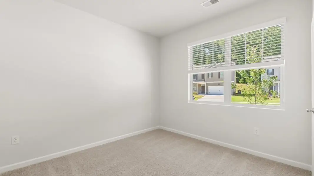 Spacious, unfurnished interior of a new home in Oconee Overlook, Gainesville (Image 20). Spacious, unfurnished interior of a new home in Oconee Overlook, Gainesville (Image 20).