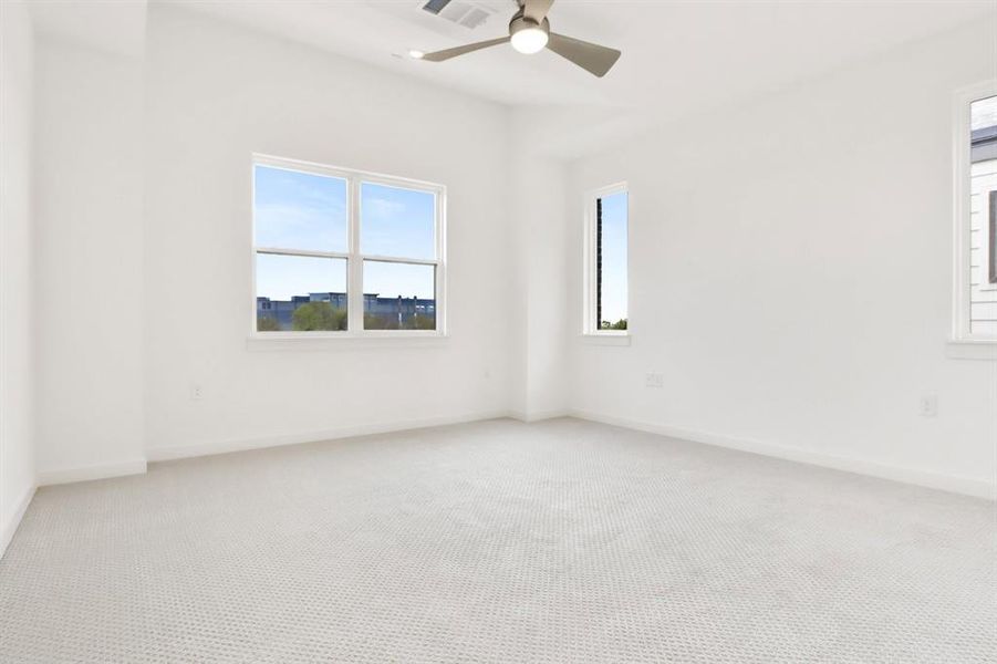 017-20241030-1427AzaleaDrive-Melissa-TX-75454-PrimaryBedroom.jpg-SMALL