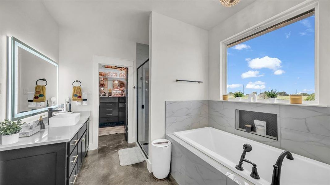 Furnished interior view inside a new home in , Mineral Wells (Image 6).