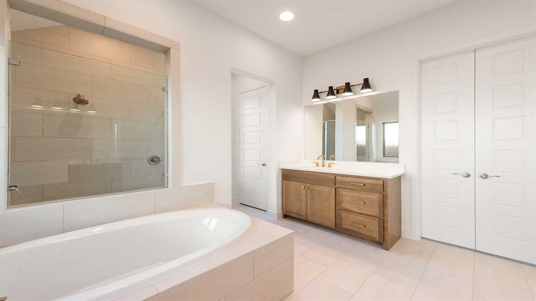 Furnished interior view inside a new home in Terraces 72', Rockwall (Image 14). Furnished interior view inside a new home in Terraces 72', Rockwall (Image 14).