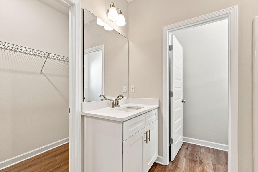 103 horizon way-28