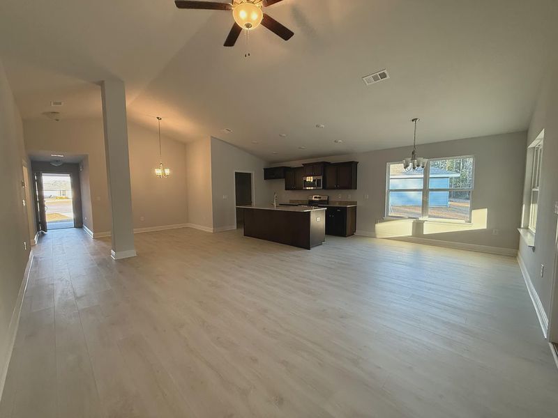 Spacious, unfurnished interior of a new home in Ashton View, Crestview (Image 7).