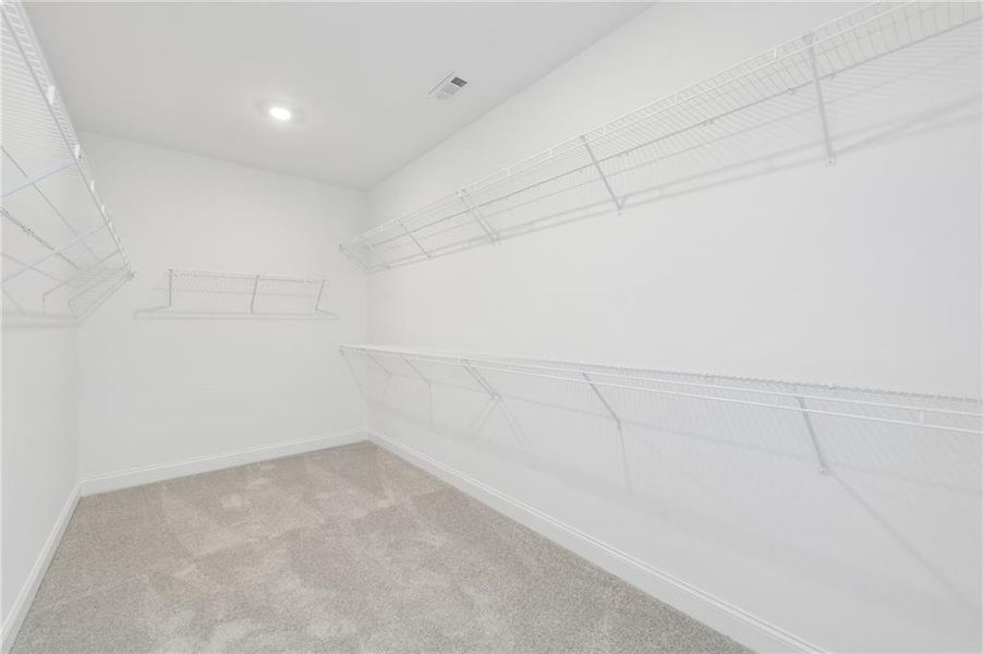 Spacious, unfurnished interior of a new home in Auburn Glen, Dacula (Image 31).
