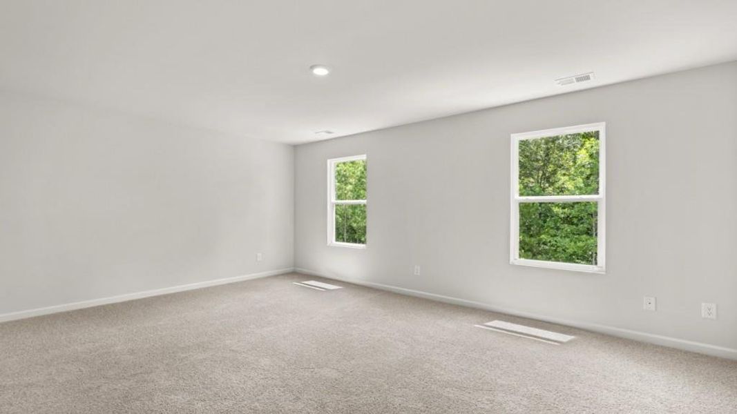 Spacious, unfurnished interior of a new home in Northwoods at Mirror Lake, Villa Rica (Image 27).