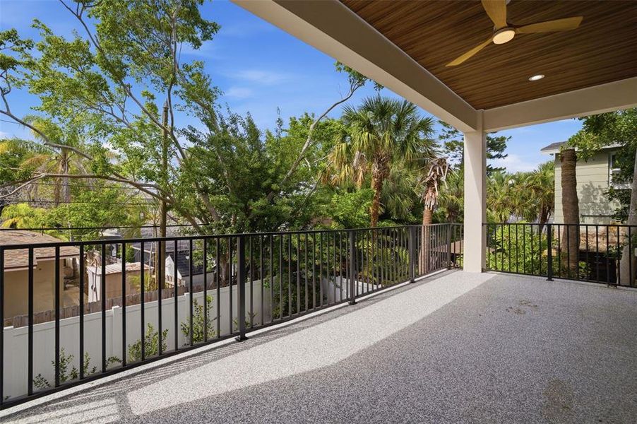 Exterior details and patio area of a home in , St. Petersburg (Image 26).