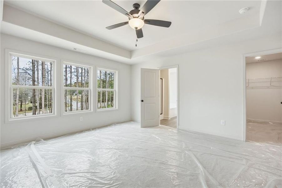Spacious, unfurnished interior of a new home in , Dallas (Image 16).