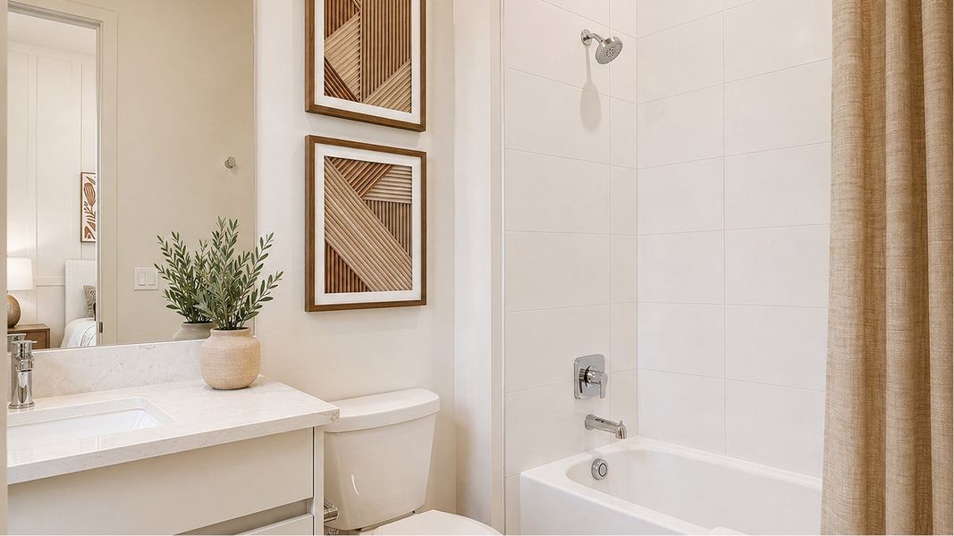 5176 Vanderbilt Bath2 F1 Base1
