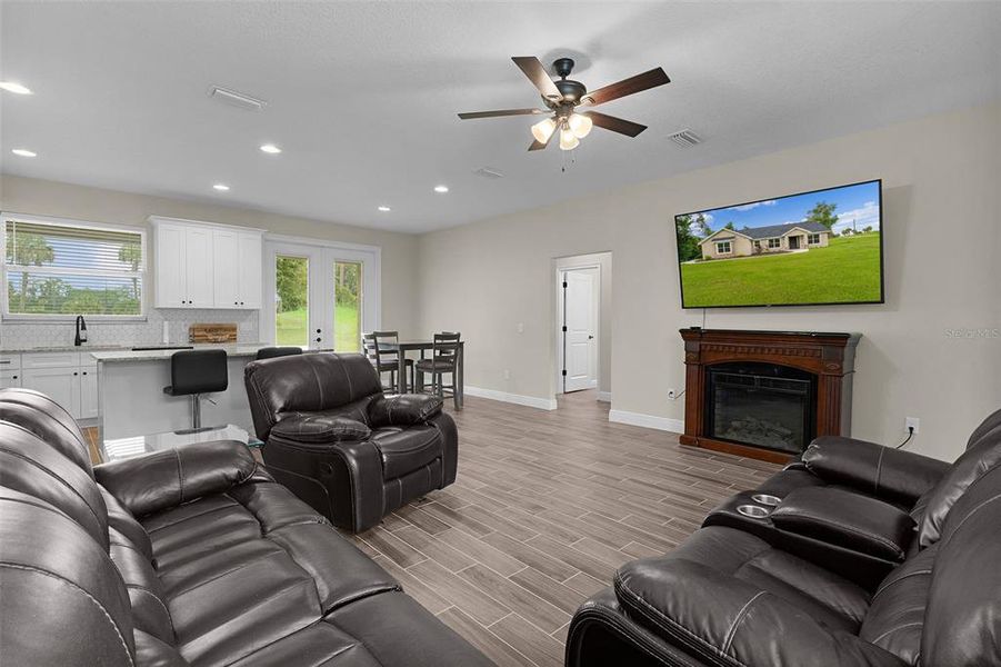 Furnished interior view inside a new home in , Ocala (Image 32).
